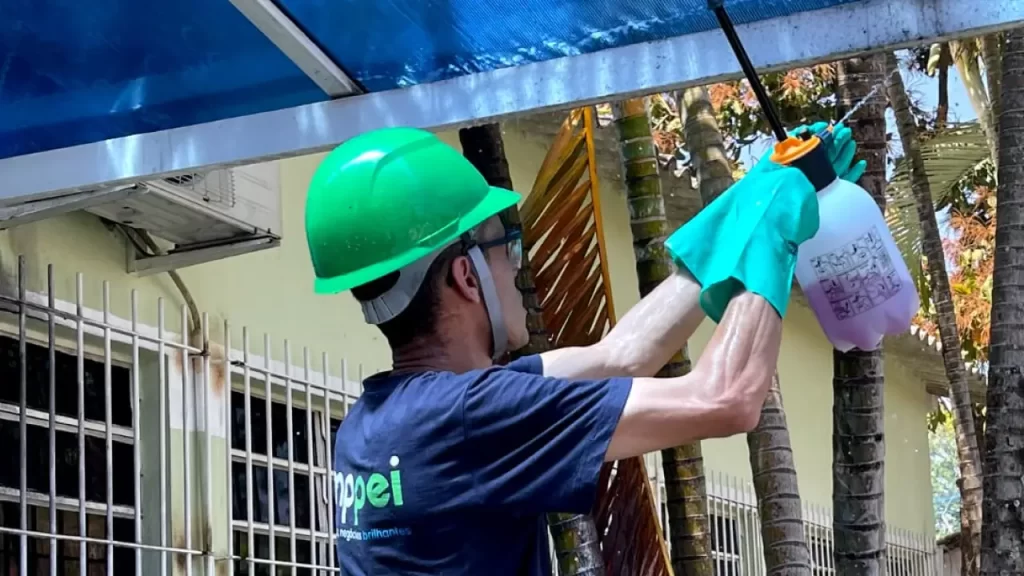 Entenda tudo sobre limpeza de toldos e coberturas