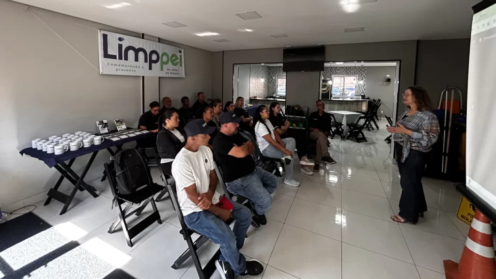 Treinamento Limppei para limpeza profissional
